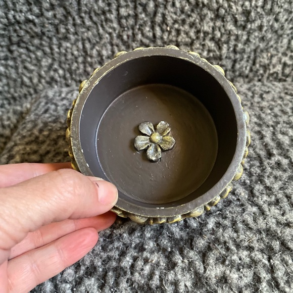 Small jewelry container-Gently used, plenty of life left​ - Picture 15 of 16